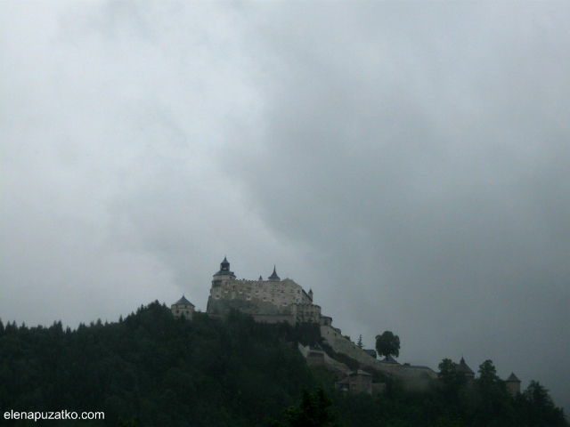 замок хоенверфен австрія фото 1