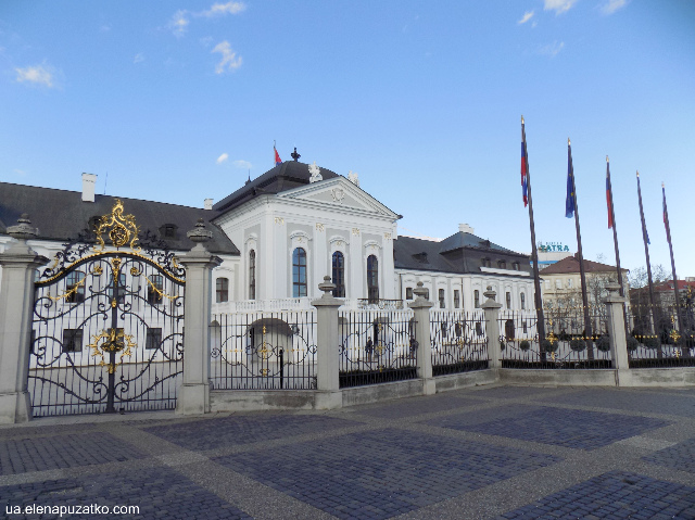 Президентский дворец в Братиславе фото 2