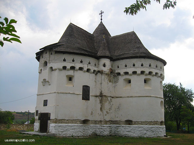 Покровська церква фортеця сутківці фото 3